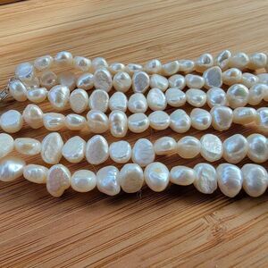 Vintage Women's White and Cream Real pearls triple strand